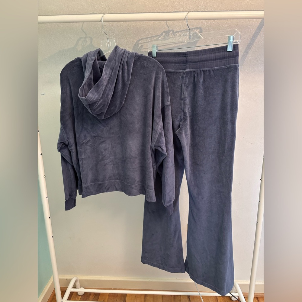Aerie Velour Sweat Set - Picture 5 of 6